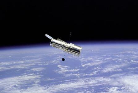 Ученые из Томска нашли способ защитить спутники от космического мусора